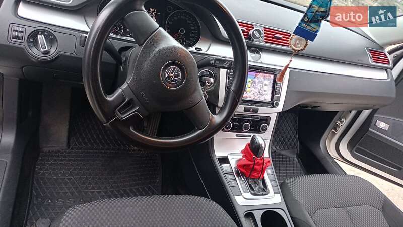 Универсал Volkswagen Passat 2011 в Ирпене