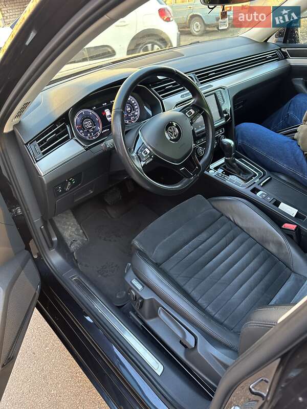 Седан Volkswagen Passat 2014 в Харькове