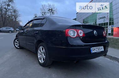 Седан Volkswagen Passat 2006 в Житомирі