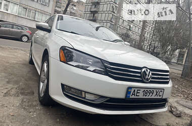 Седан Volkswagen Passat 2013 в Дніпрі