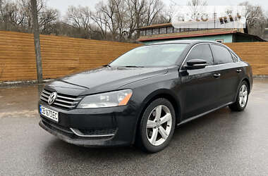 Седан Volkswagen Passat 2013 в Чернігові