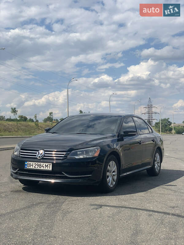 Седан Volkswagen Passat 2014 в Одессе