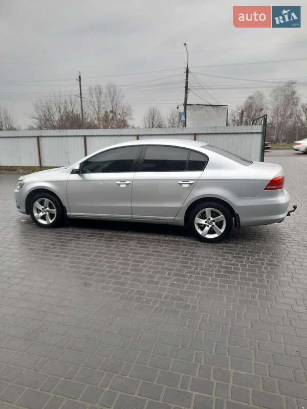Седан Volkswagen Passat 2011 в Виннице