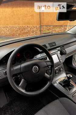 Универсал Volkswagen Passat 2006 в Тячеве