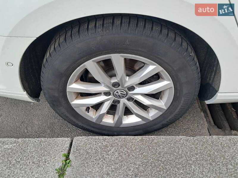 Універсал Volkswagen Passat 2017 в Києві