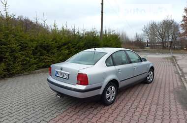 Седан Volkswagen Passat 1999 в Шепетовке