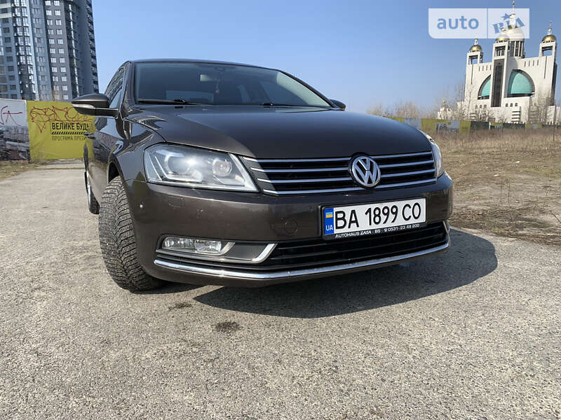 Седан Volkswagen Passat 2013 в Броварах