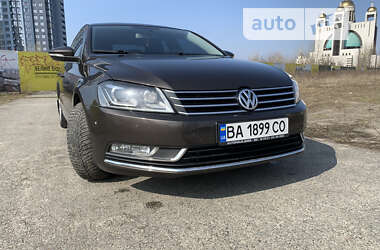 Седан Volkswagen Passat 2013 в Броварах