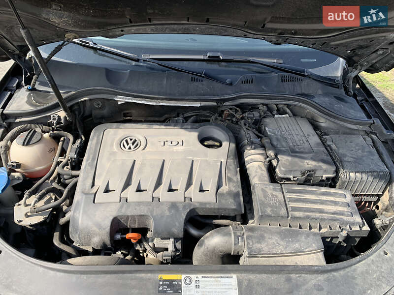 Седан Volkswagen Passat 2013 в Гайвороне