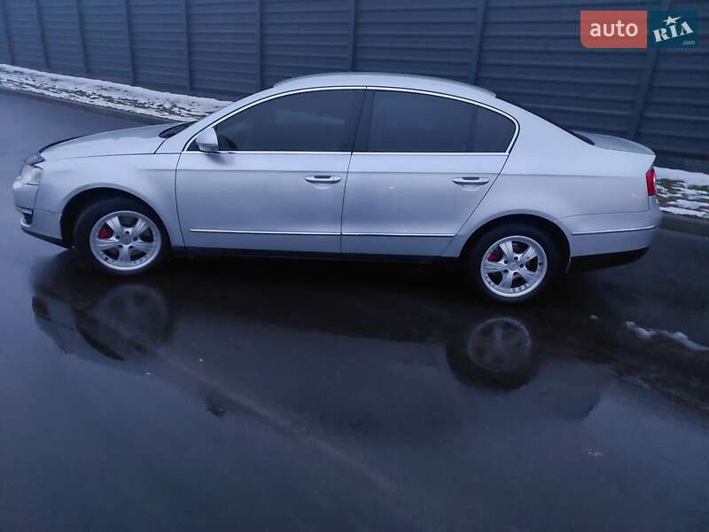 Седан Volkswagen Passat 2006 в Черкасах