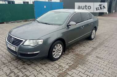 Седан Volkswagen Passat 2006 в Сокале