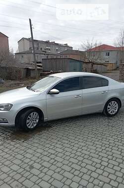 Седан Volkswagen Passat 2012 в Рокитному