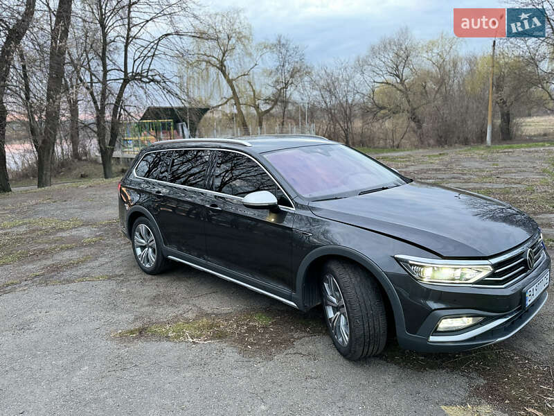 Универсал Volkswagen Passat 2022 в Одессе