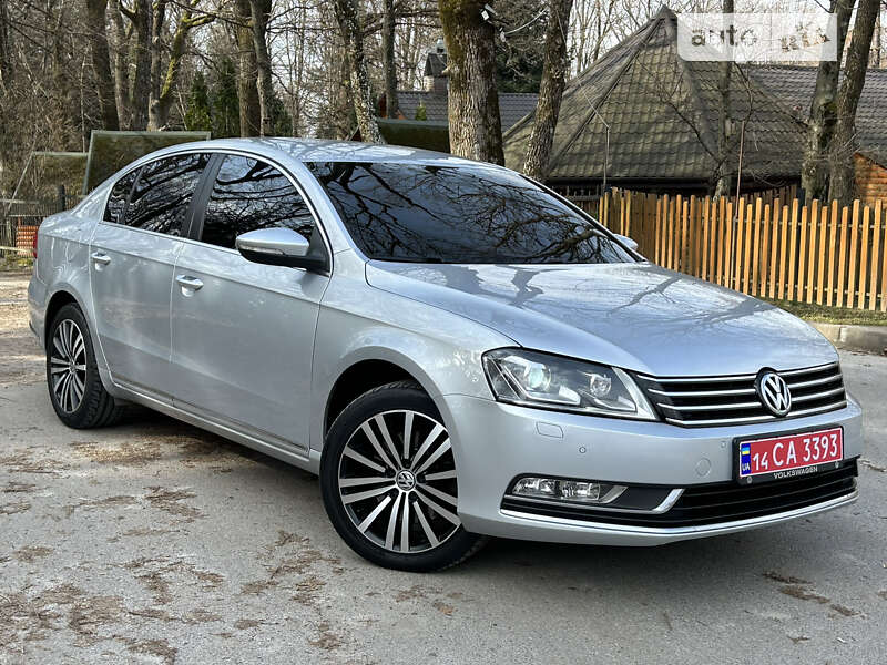 Седан Volkswagen Passat 2014 в Дрогобыче