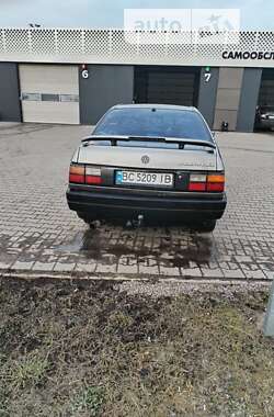Седан Volkswagen Passat 1992 в Червонограде