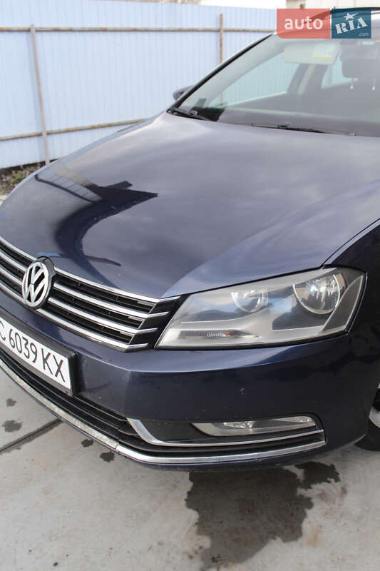 Універсал Volkswagen Passat 2011 в Кам'янці-Бузькій