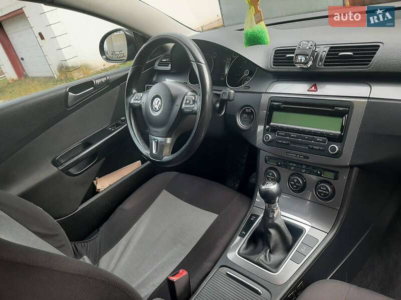 Универсал Volkswagen Passat 2009 в Кицмани