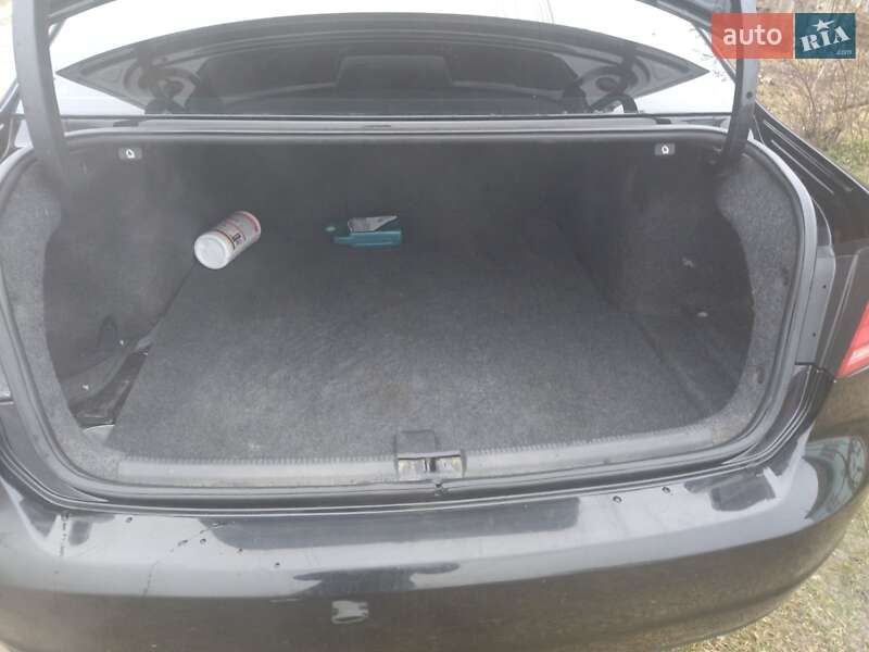 Седан Volkswagen Passat 2011 в Теплике