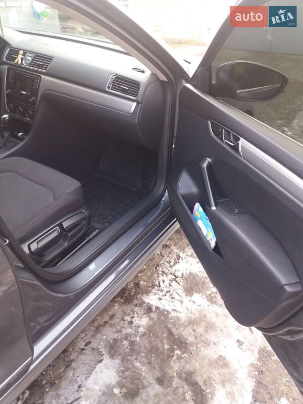 Седан Volkswagen Passat 2016 в Сумах