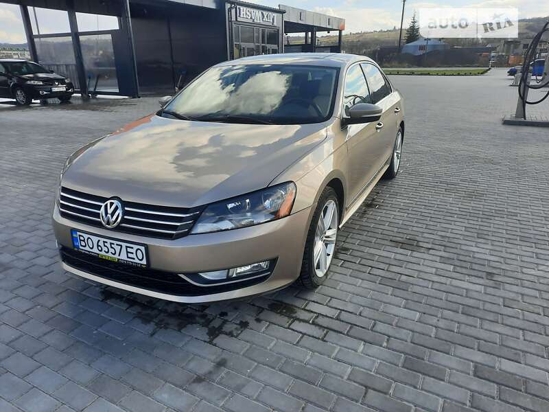 Седан Volkswagen Passat 2015 в Золочеві