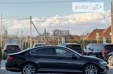 Седан Volkswagen Passat 2019 в Луцьку