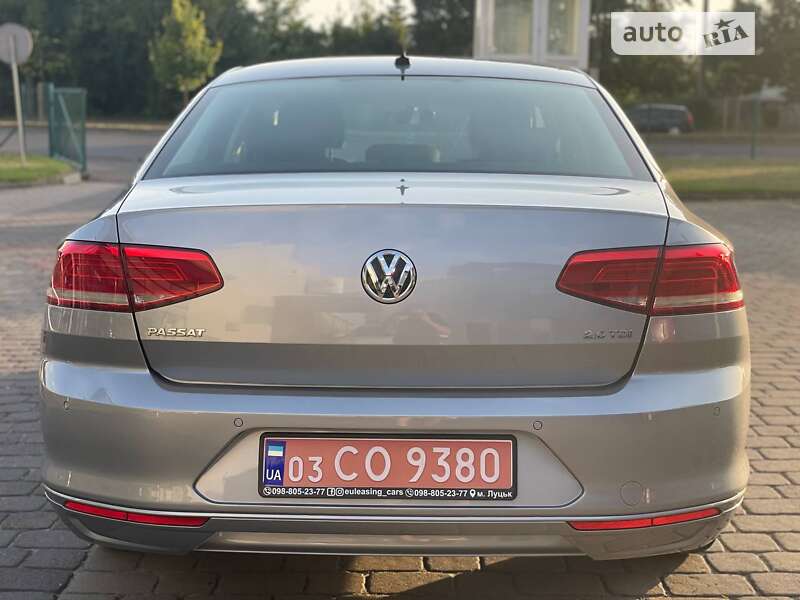 Седан Volkswagen Passat 2017 в Луцке