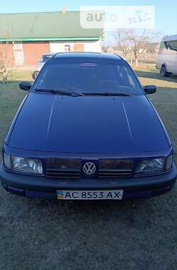 Седан Volkswagen Passat 1989 в Шацьку
