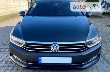 Седан Volkswagen Passat 2015 в Чорноморську