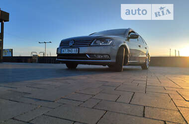 Универсал Volkswagen Passat 2013 в Калуше