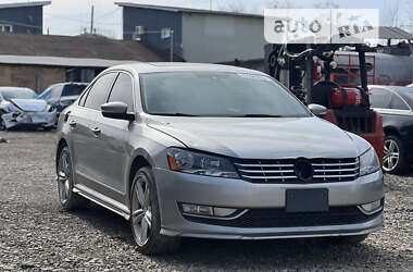 Седан Volkswagen Passat 2014 в Стрию