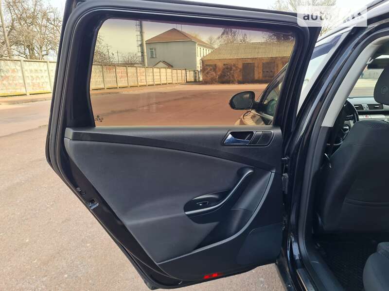 Универсал Volkswagen Passat 2007 в Киеве