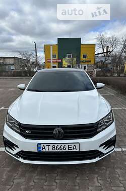 Седан Volkswagen Passat 2017 в Житомире