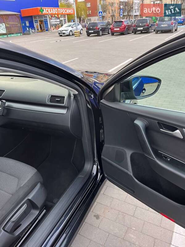 Универсал Volkswagen Passat 2014 в Калуше