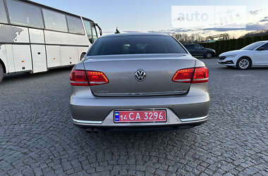 Седан Volkswagen Passat 2012 в Жовкве