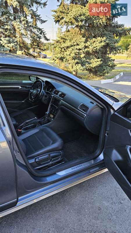 Седан Volkswagen Passat 2016 в Павлограде