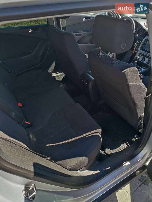 Универсал Volkswagen Passat 2005 в Львове