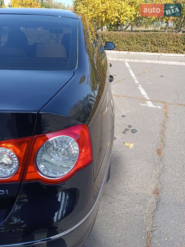 Седан Volkswagen Passat 2010 в Южноукраинске