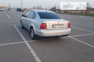 Седан Volkswagen Passat 1997 в Києві