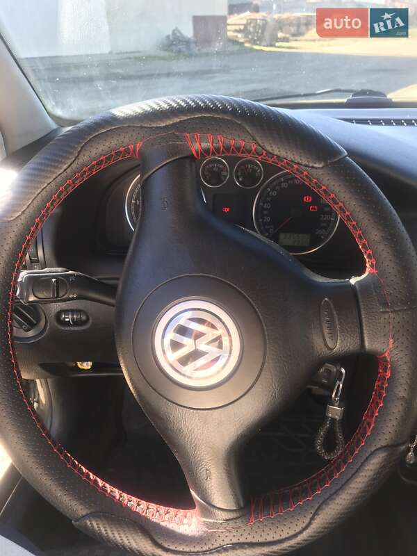 Универсал Volkswagen Passat 2001 в Городенке