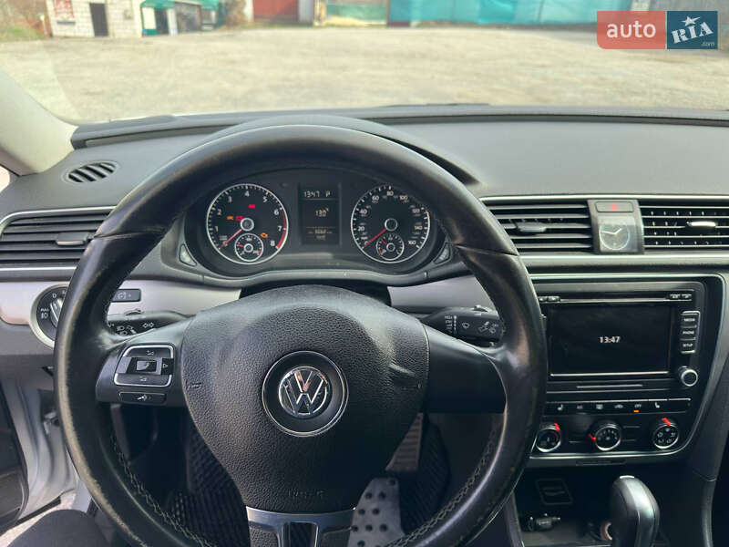 Седан Volkswagen Passat 2015 в Ржищеві