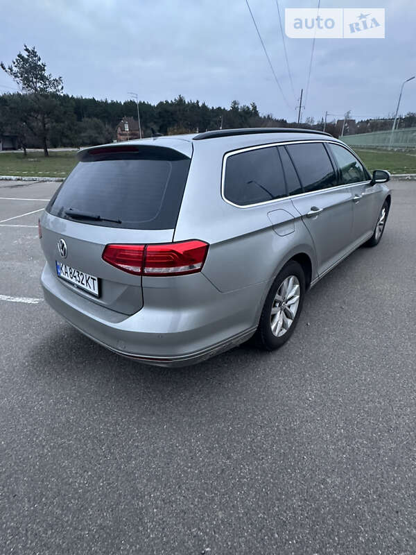 Универсал Volkswagen Passat 2017 в Киеве