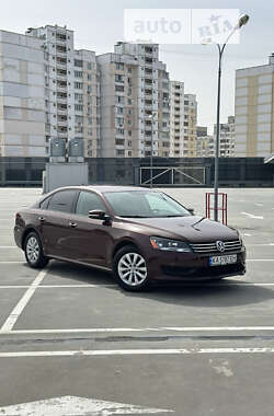 Седан Volkswagen Passat 2013 в Киеве