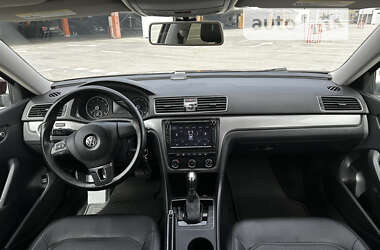 Седан Volkswagen Passat 2013 в Киеве