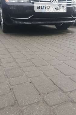 Седан Volkswagen Passat 2014 в Львове