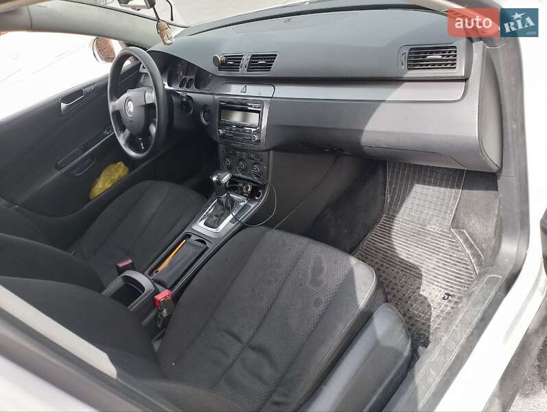 Універсал Volkswagen Passat 2008 в Василькові