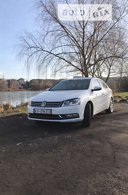 Седан Volkswagen Passat 2014 в Києві