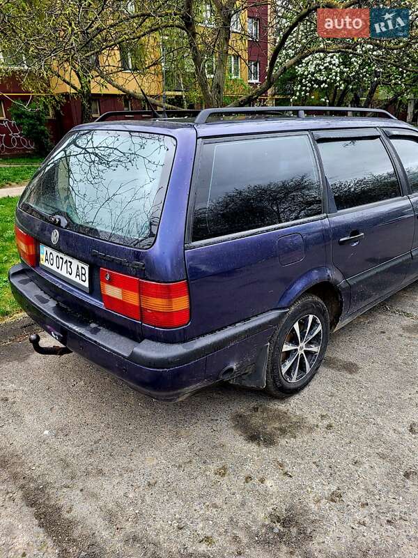 Універсал Volkswagen Passat 1995 в Ужгороді