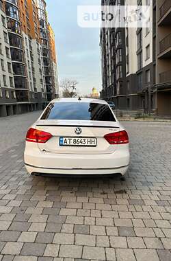 Седан Volkswagen Passat 2014 в Івано-Франківську