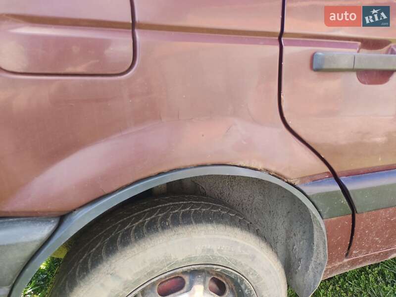 Универсал Volkswagen Passat 1993 в Сколе