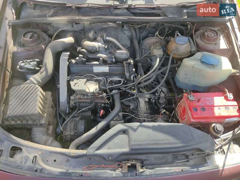 Универсал Volkswagen Passat 1993 в Сколе